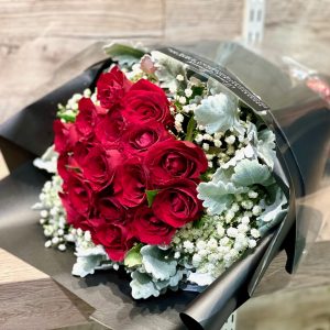(20支紅色玫瑰+配花)  B005a
