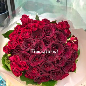 20支黑色玫瑰+紅色小玫瑰+葉 MB21