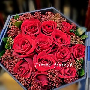 盒裝12支紅色玫瑰+配花 VB14