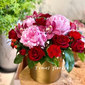 P002 牡丹+紅玫瑰+配花